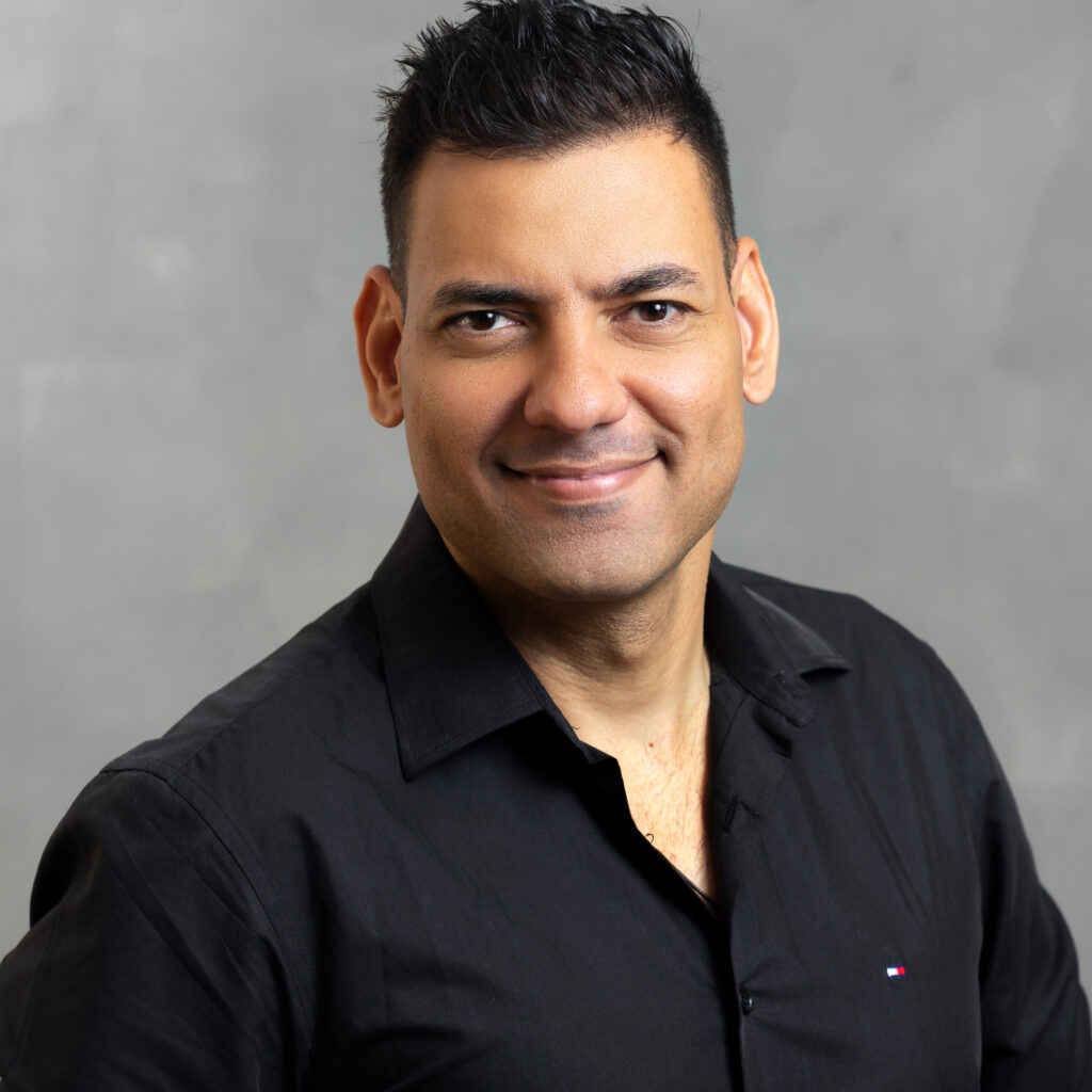 Professor Tiago Costa